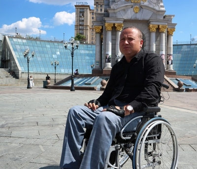 Держава глибоко хвора: як патрульні поліцейські кинули напризволяще людину з інвалідністю з Київщини