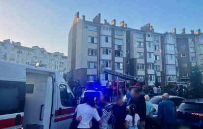 У Михайлівці-Рубежівці горіла багатоповерхівка: двоє чоловіків отруїлись чадним газом