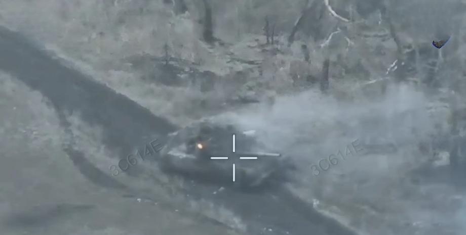 Ukrainian soldiers repelled a Russian tank advance near Vremivka, using only FPV drones for the operation (video).