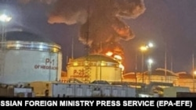 Росія: на нафтобазі під Курськом сталась масштабна пожежа